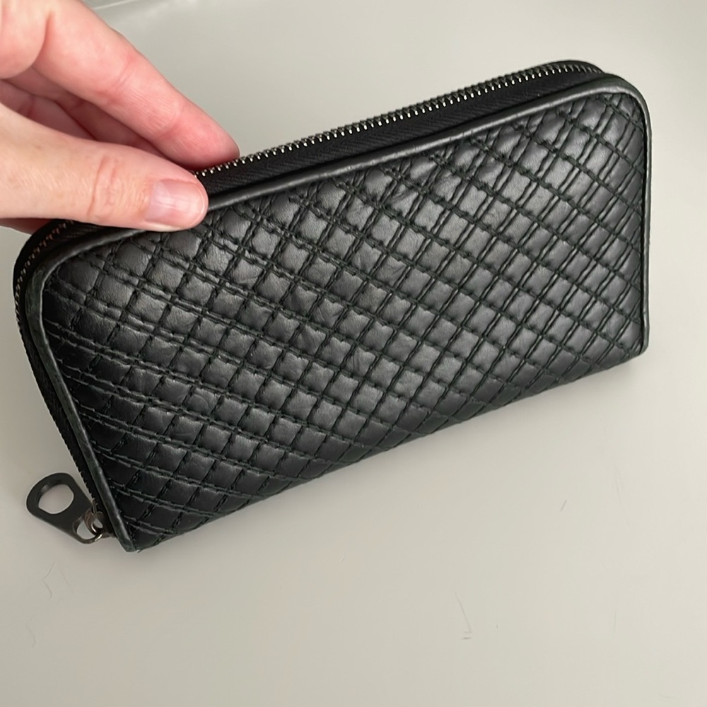 EUC Bottega black zip long wallet - Exterior - A, Interior - A